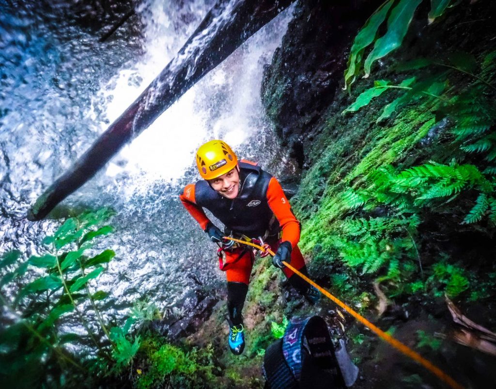 Canyoning in Ribeira dos Caldeiroes noredes